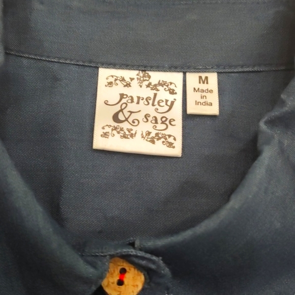 Parsley & Sage Lyocell Embroidered Button down shirt 🏵️ - Picture 4 of 7